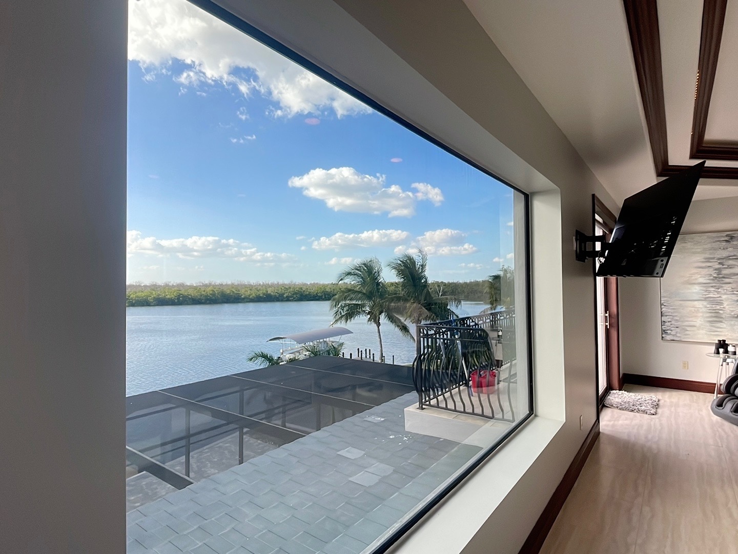 Hurricane-Resistant Impact Windows